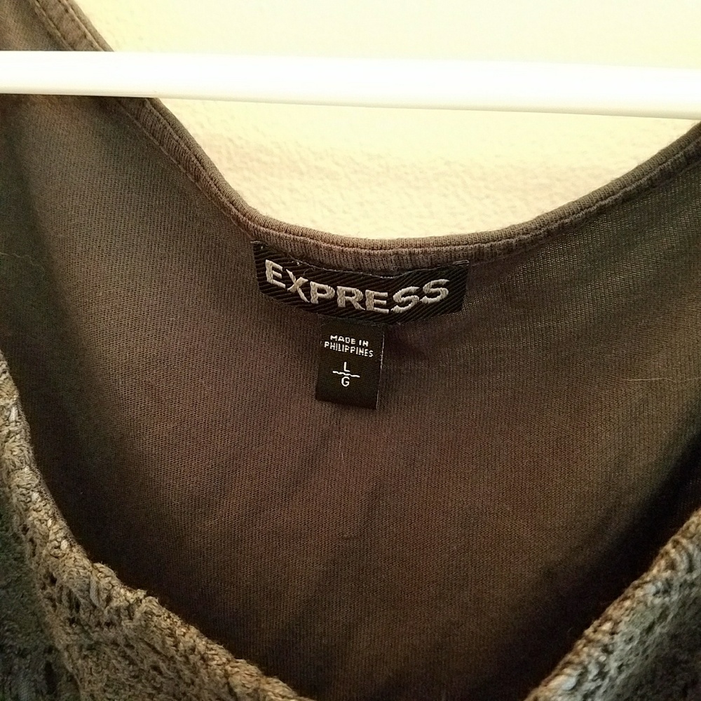Lace Front Express Top - Picture 3 of 3
